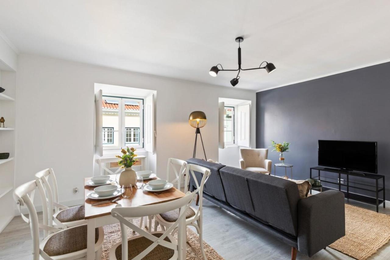 Stunning 2 Bedroom Apartment Near Belem Lisboa Exteriör bild