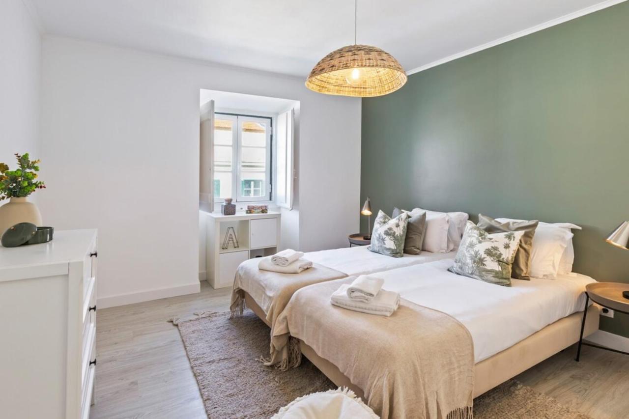 Stunning 2 Bedroom Apartment Near Belem Lisboa Exteriör bild